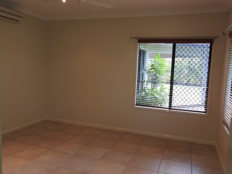 39 Hasty Street, Mount Louisa QLD 4814