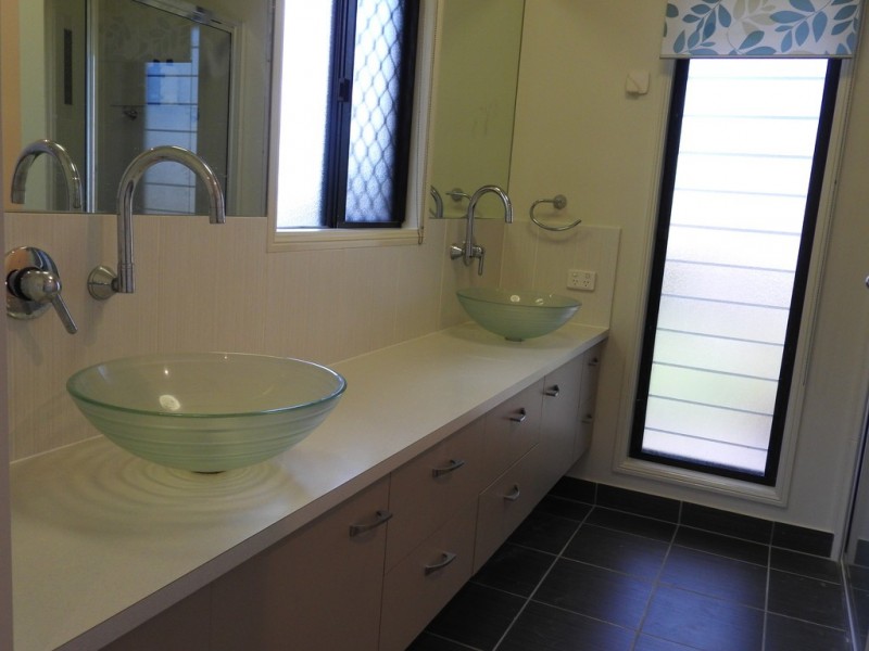 39 Hasty Street, Mount Louisa QLD 4814