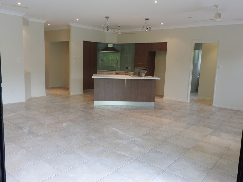 39 Hasty Street, Mount Louisa QLD 4814