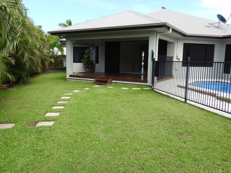 39 Hasty Street, Mount Louisa QLD 4814