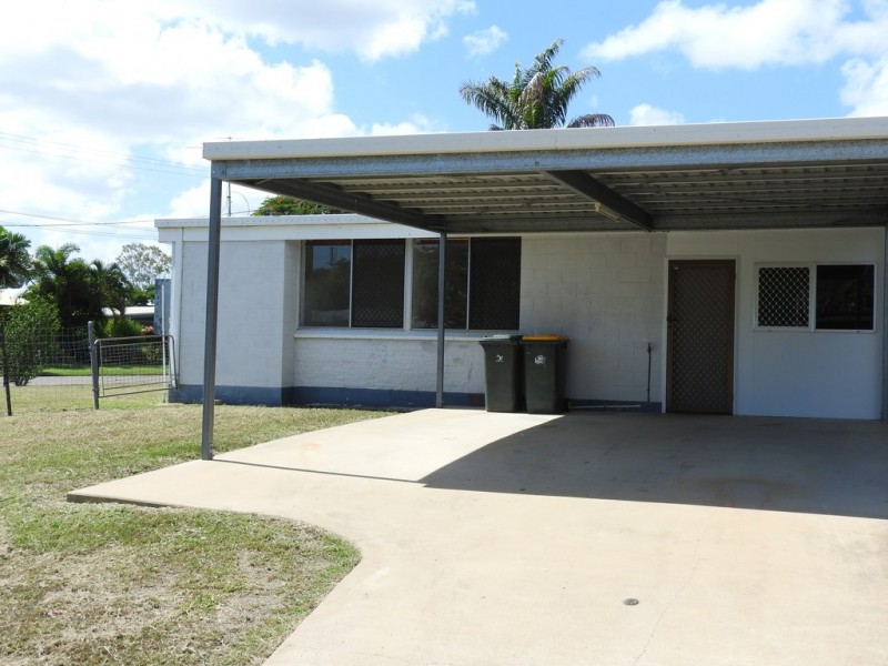 1/2 Ives Street, Kirwan QLD 4817