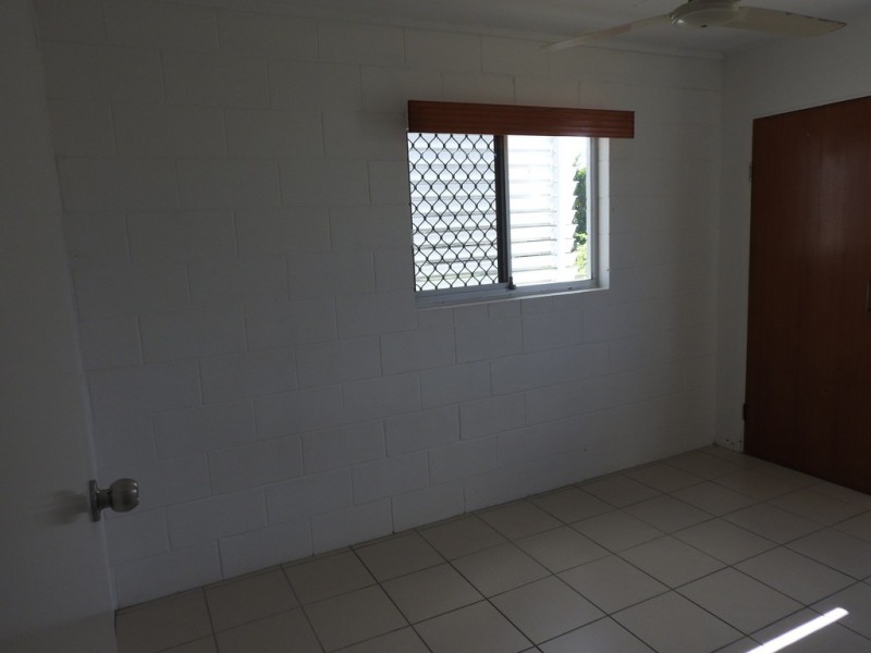 1/2 Ives Street, Kirwan QLD 4817