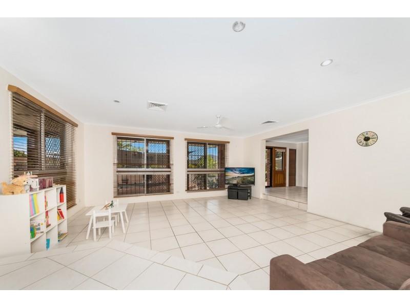 19 Garden Grove Crescent, Kirwan QLD 4817