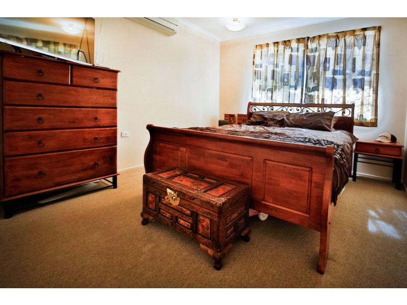 15 Naples Court, Kelso QLD 4815