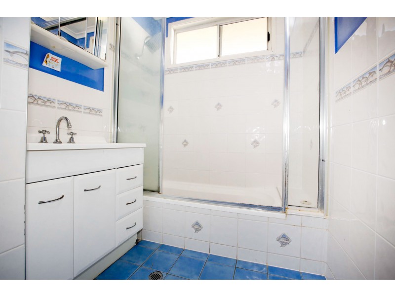 15 Naples Court, Kelso QLD 4815