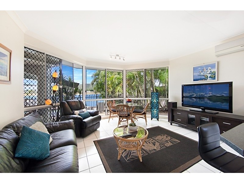 38-40 Martinez Avenue, West End QLD 4810