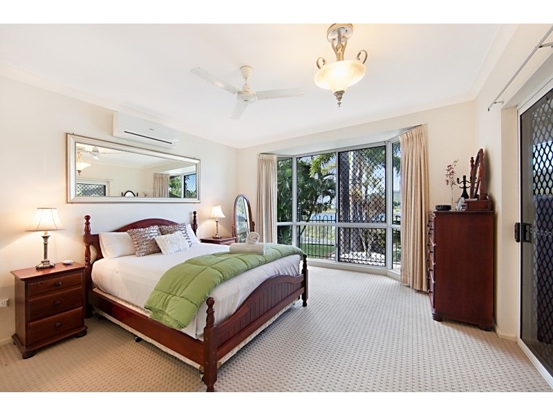 38-40 Martinez Avenue, West End QLD 4810