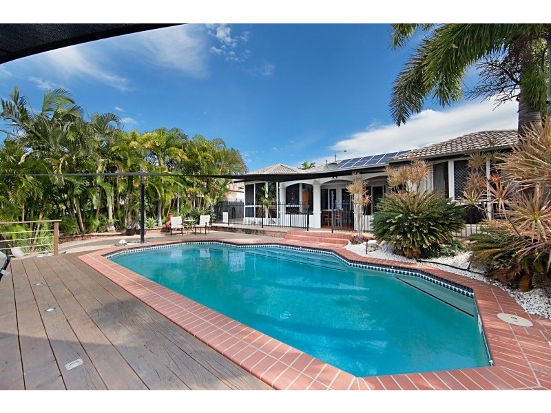 38-40 Martinez Avenue, West End QLD 4810