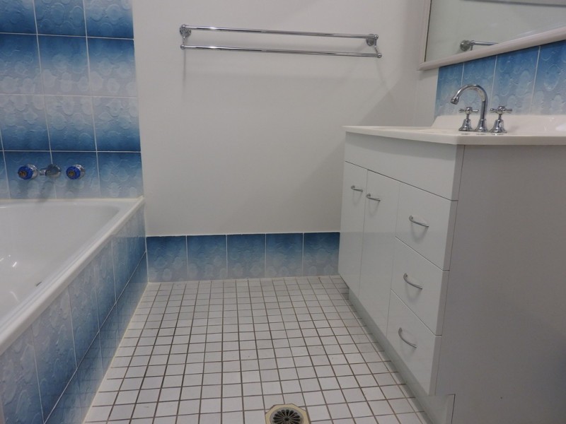 147 Thuringowa Drive, Kirwan QLD 4817