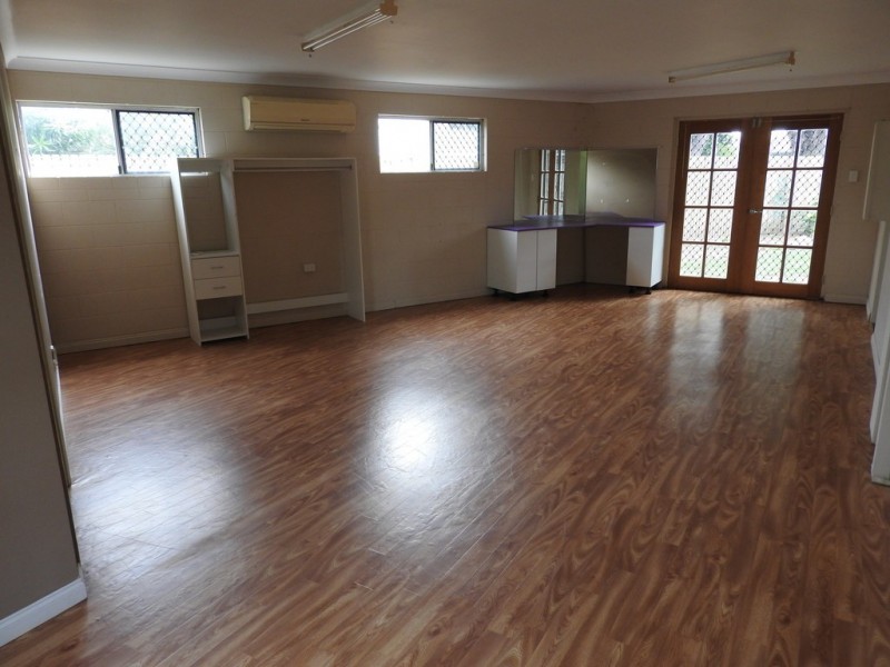 8 Childers Court, Kirwan QLD 4817