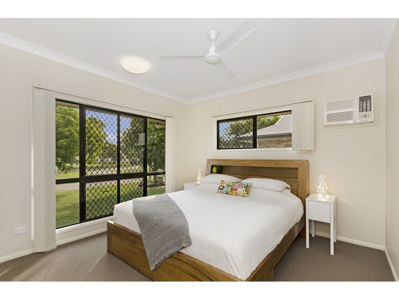 37 Aquatic Place, Idalia QLD 4811