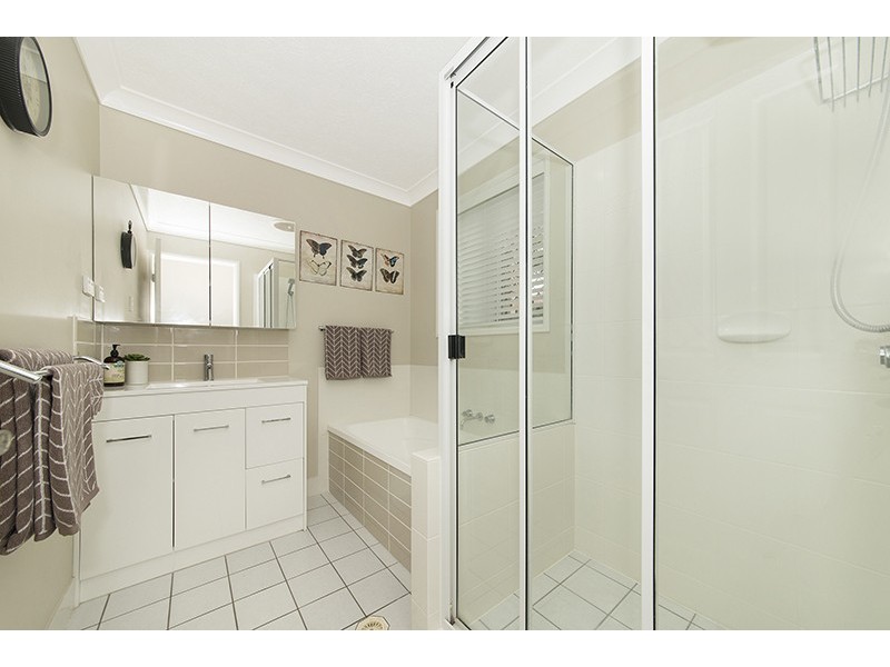 13 Blue Lake Court, Kirwan QLD 4817