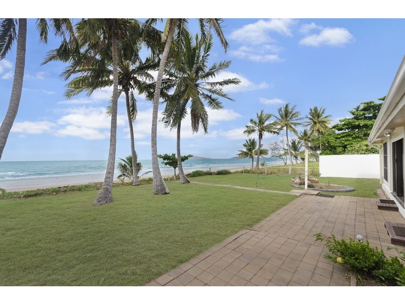 28 Reef Street, Saunders Beach QLD 4818