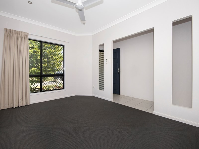 10 Tahlia Circuit, Mount Louisa QLD 4814