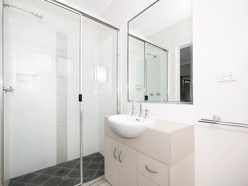 10 Tahlia Circuit, Mount Louisa QLD 4814