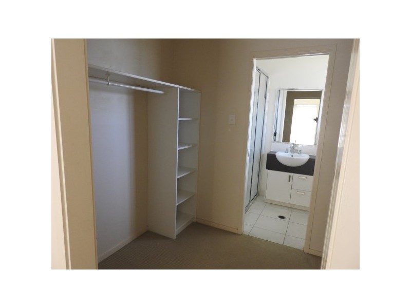 15 Puffer Court, Mount Louisa QLD 4814