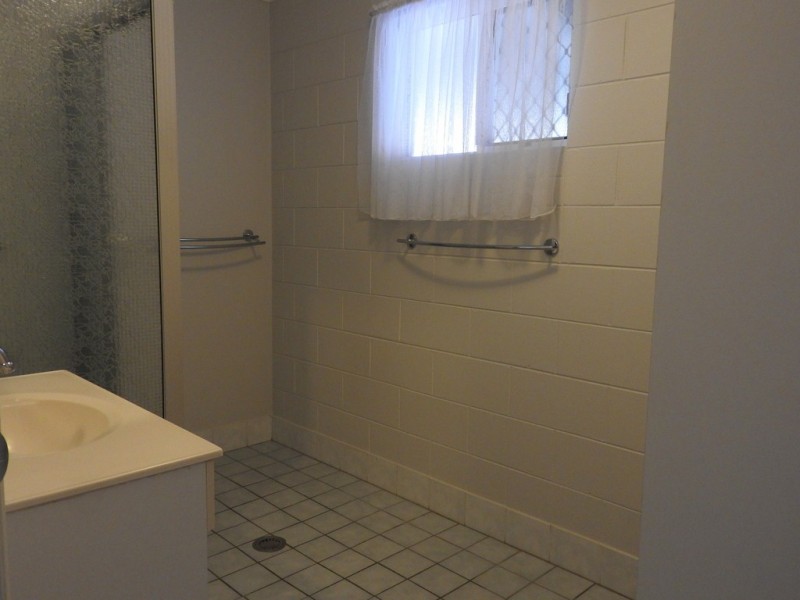 38 Leila Avenue, Rasmussen QLD 4815