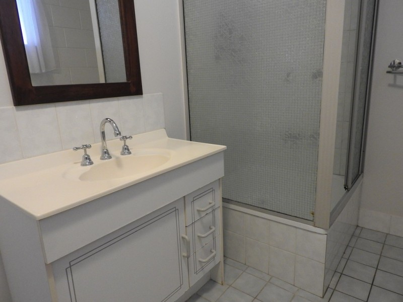 38 Leila Avenue, Rasmussen QLD 4815