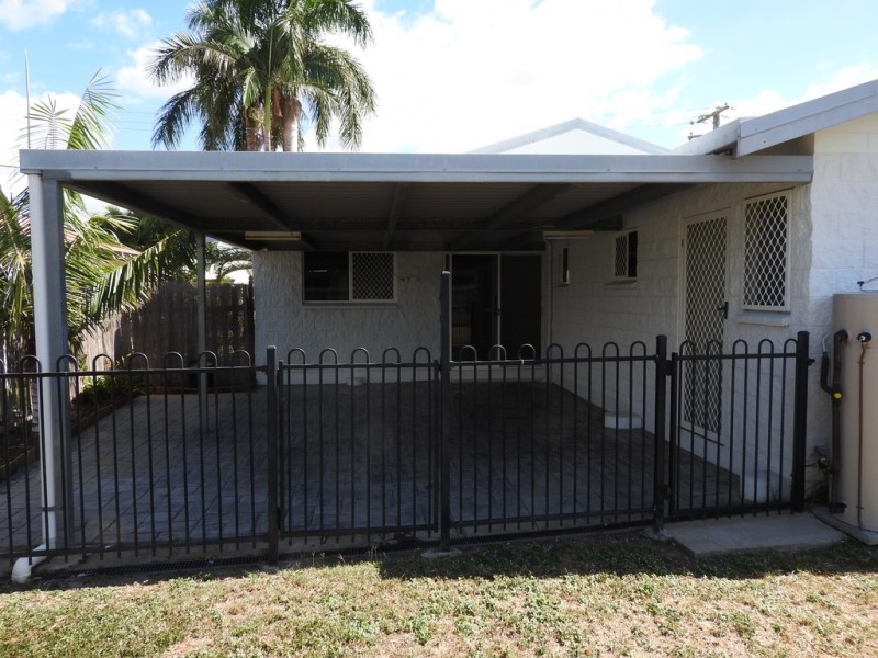 38 Leila Avenue, Rasmussen QLD 4815