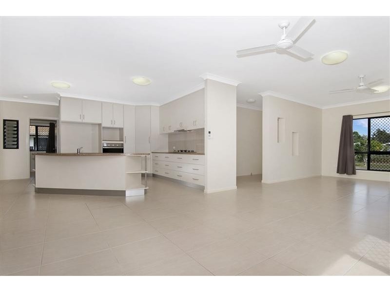 40 Zoe Court, Mount Louisa QLD 4814