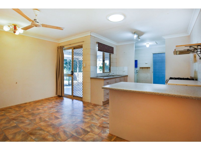 48 Rundle Street, Mount Louisa QLD 4814