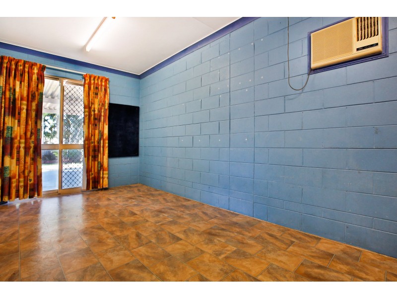 48 Rundle Street, Mount Louisa QLD 4814