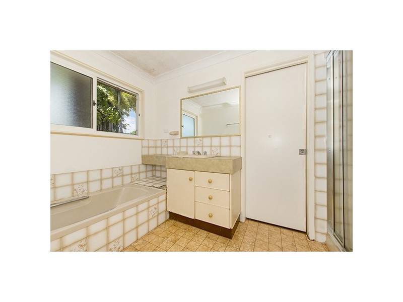 31 Whitsunday Drive, Kirwan QLD 4817