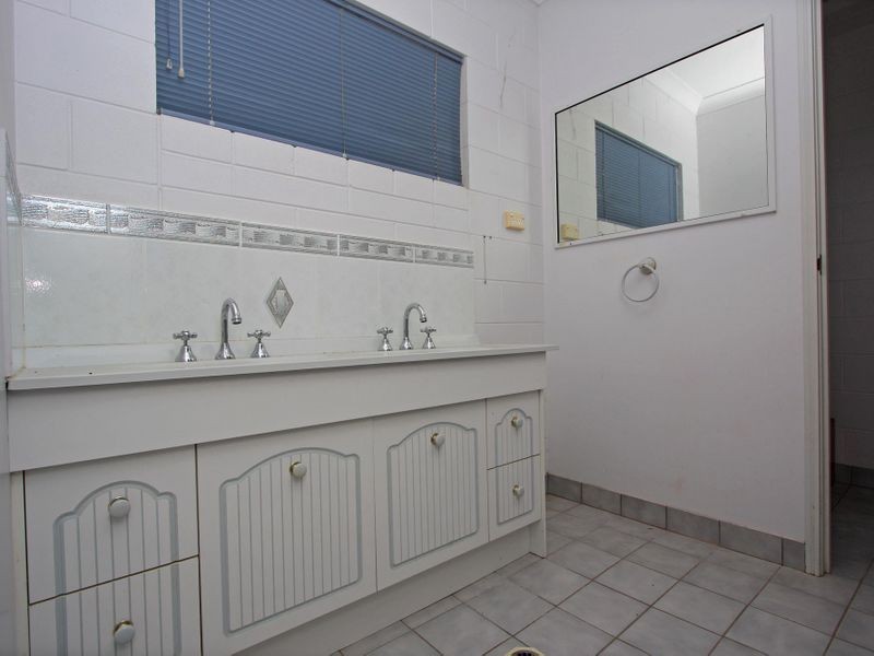 25 Shetland Place, Kelso QLD 4815