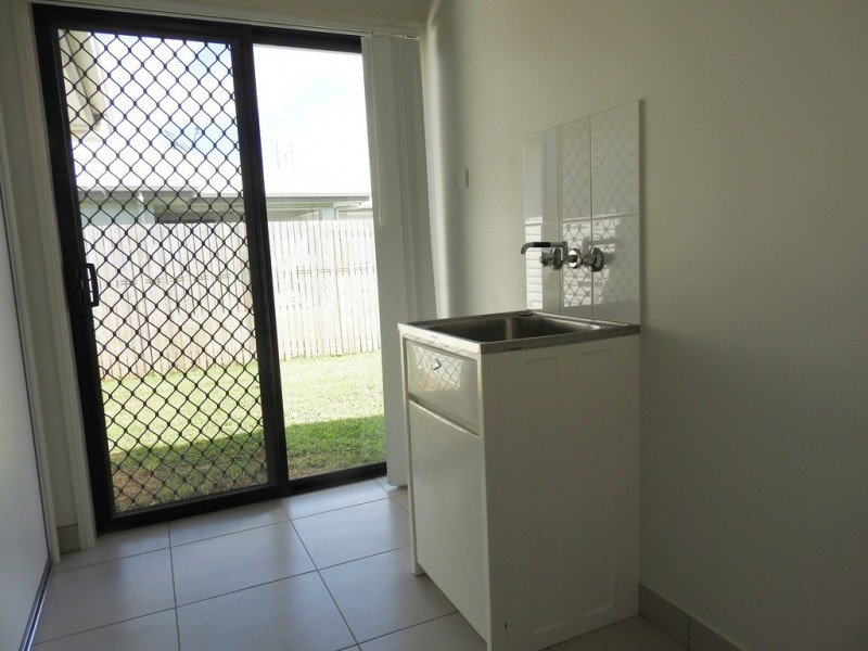 30 Heather Avenue, Rasmussen QLD 4815