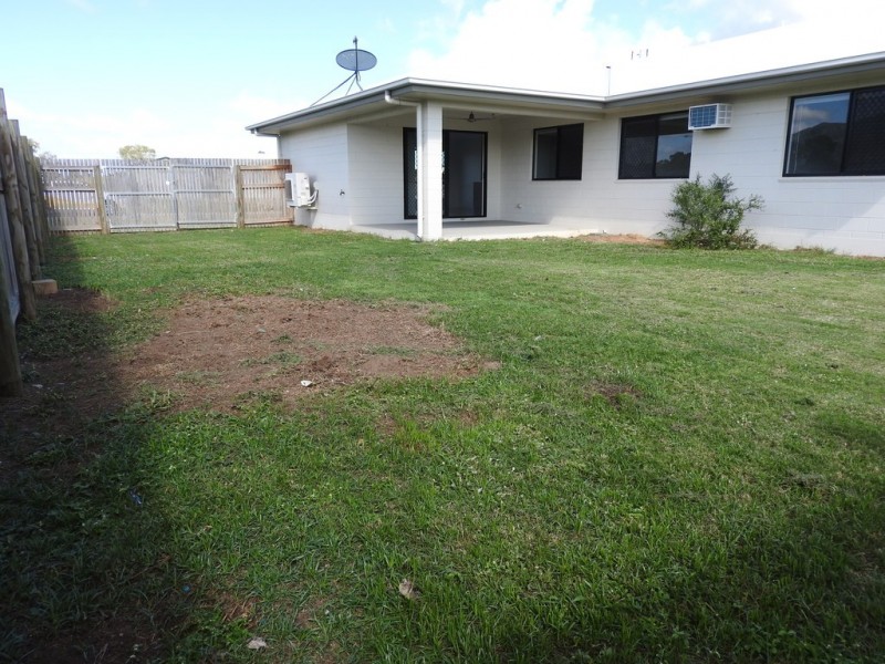 30 Heather Avenue, Rasmussen QLD 4815