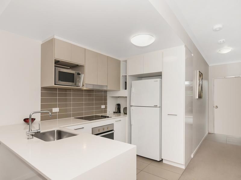 2/1B Sporting Drive, Thuringowa Central QLD 4817