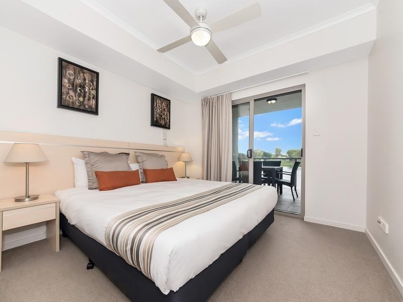 2/1B Sporting Drive, Thuringowa Central QLD 4817