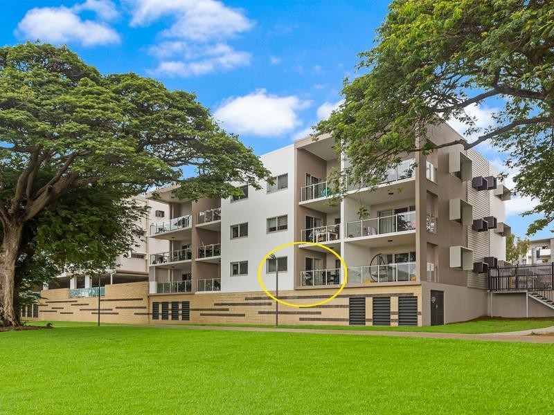 2/1B Sporting Drive, Thuringowa Central QLD 4817