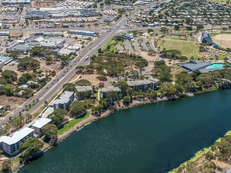 2/1B Sporting Drive, Thuringowa Central QLD 4817