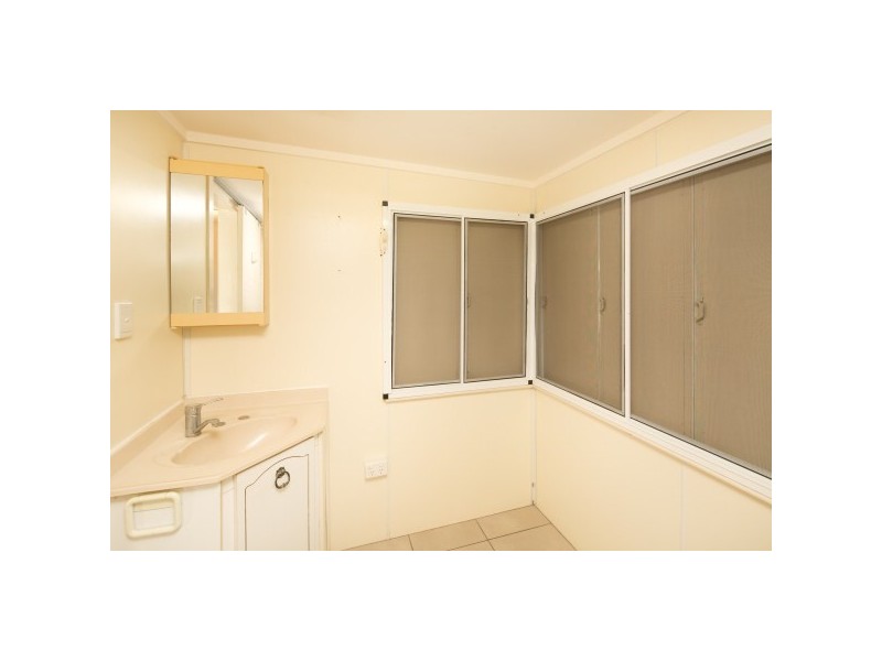 139 Ross River Road, Mundingburra QLD 4812