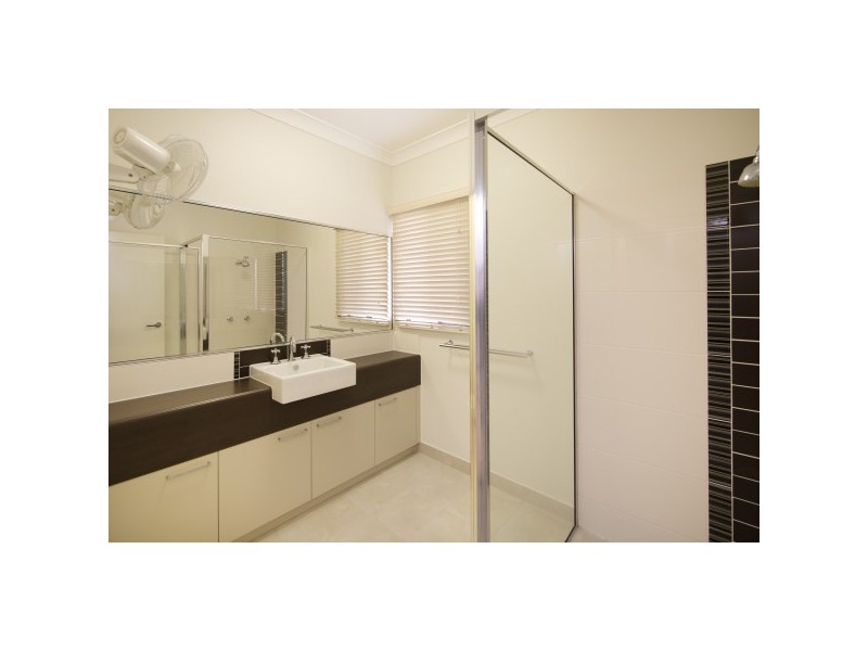 12 Chapple Street, Mount Louisa QLD 4814