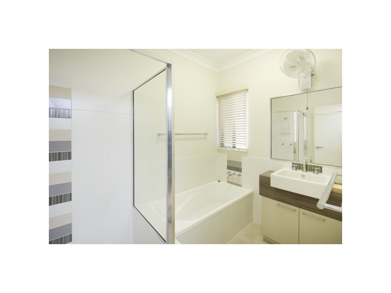 12 Chapple Street, Mount Louisa QLD 4814