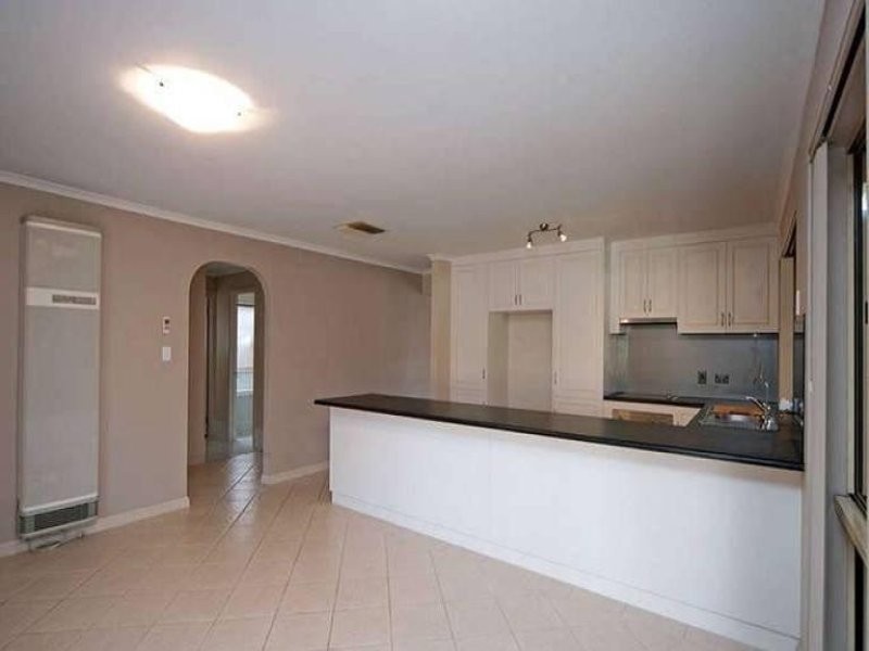 10 Castle Drive, Burton SA 5110