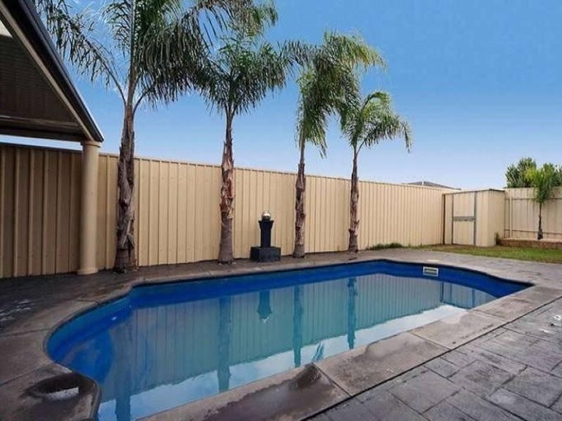 10 Castle Drive, Burton SA 5110