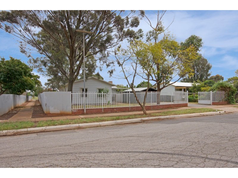 8 Parham Street, Elizabeth Downs SA 5113