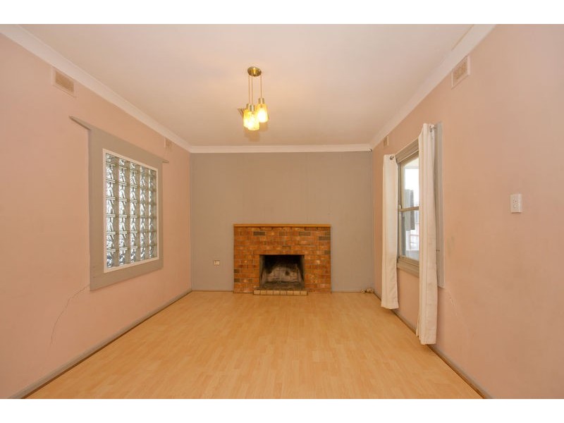 8 Parham Street, Elizabeth Downs SA 5113