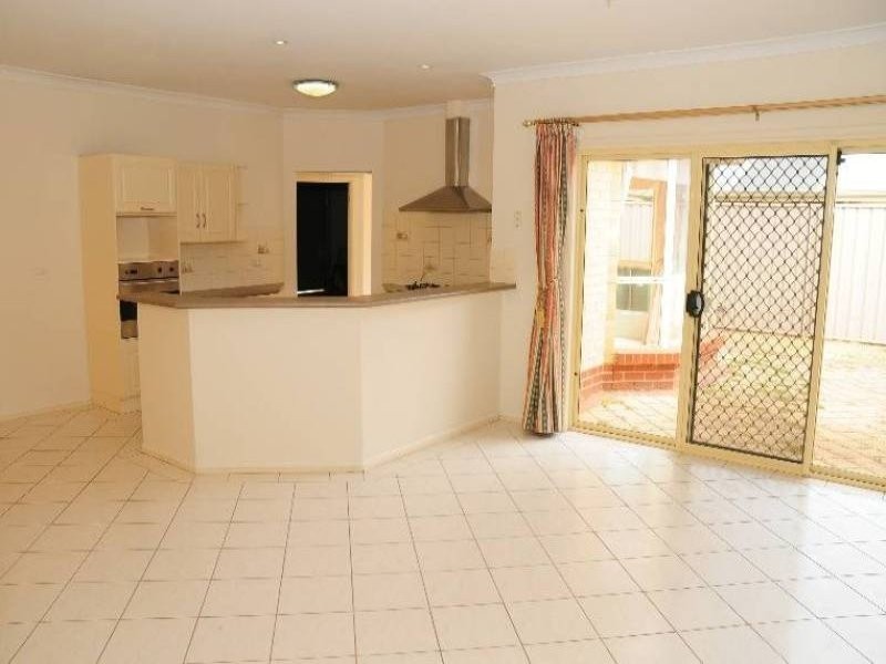 4 Rosecombe Place, Parafield Gardens SA 5107