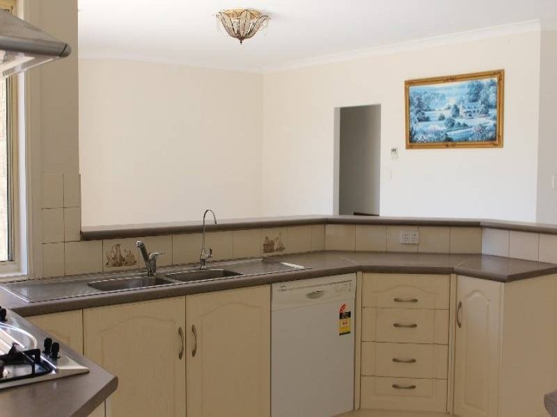 4 Rosecombe Place, Parafield Gardens SA 5107