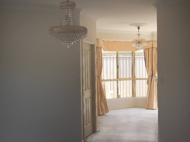 4 Rosecombe Place, Parafield Gardens SA 5107