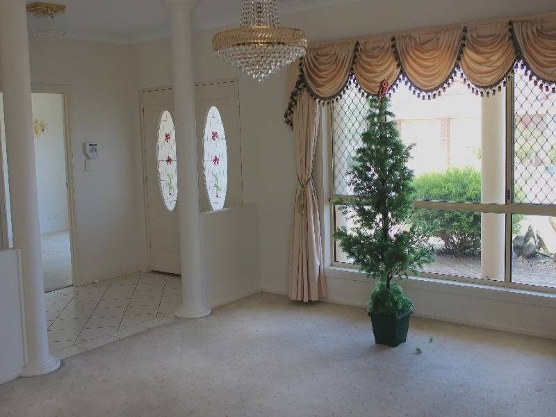 4 Rosecombe Place, Parafield Gardens SA 5107