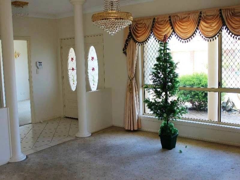 4 Rosecombe Place, Parafield Gardens SA 5107