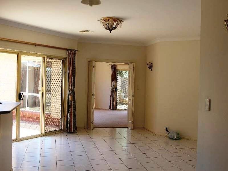 4 Rosecombe Place, Parafield Gardens SA 5107