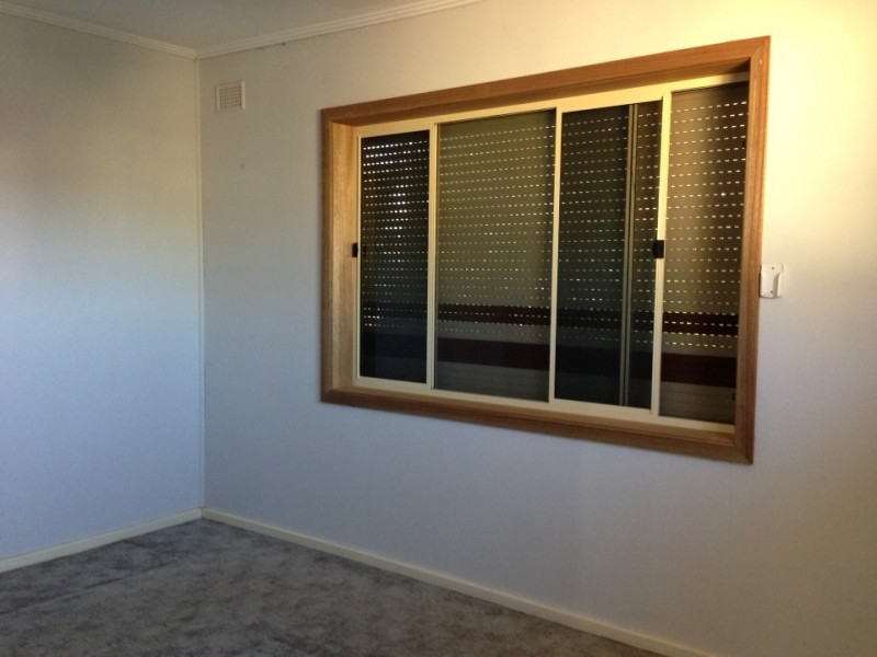 12 Peacock Road, Elizabeth Downs SA 5113