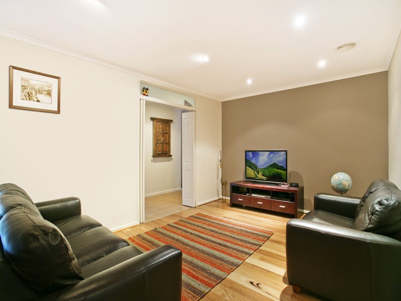 20 Carnarvon Avenue, Redwood Park SA 5097