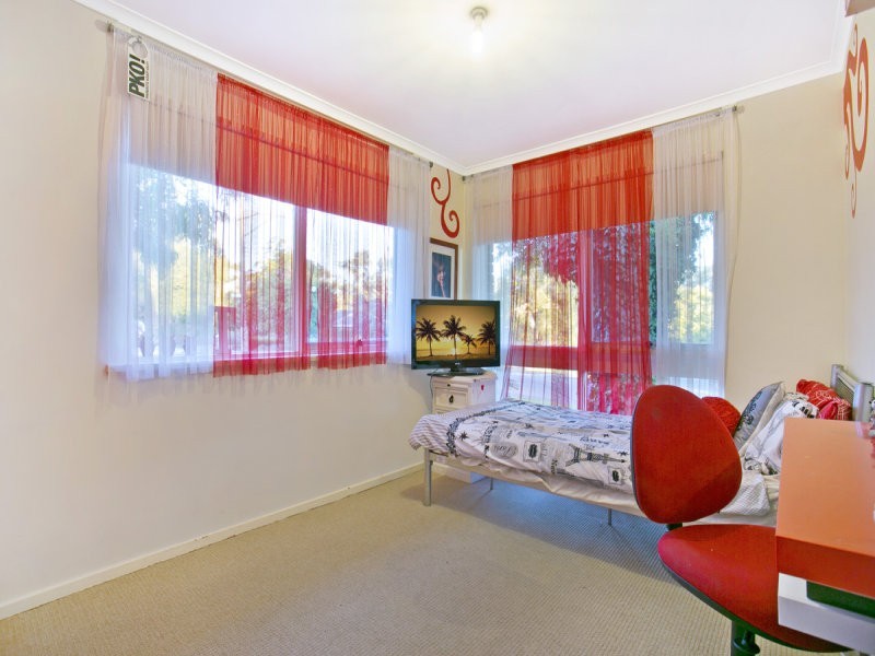 20 Carnarvon Avenue, Redwood Park SA 5097